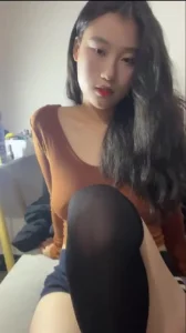 【章哥经典】小母狗裸聊自慰竟然还有奶水